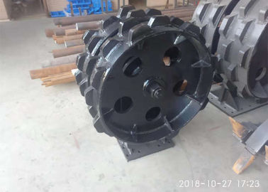 600mm Width Excavator Compaction Wheel 900mm Drum Diameter One Bracket Black