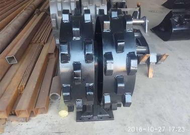 600mm Width Excavator Compaction Wheel 900mm Drum Diameter One Bracket Black